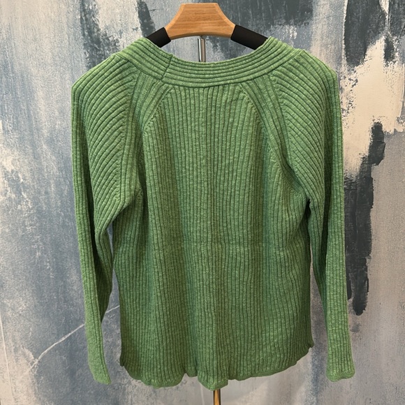 Justine Sweater Set in Green. INCLUDES PANTS AND SWEATER - Picture 6 of 12